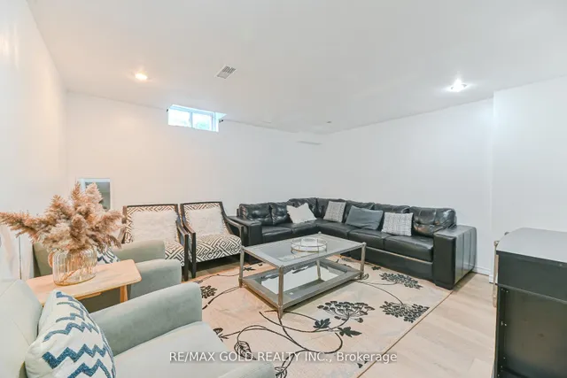 Additional image 20 of 28 Plum Hollow Crt