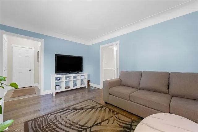 Additional image 6 of 287 East 33rd St