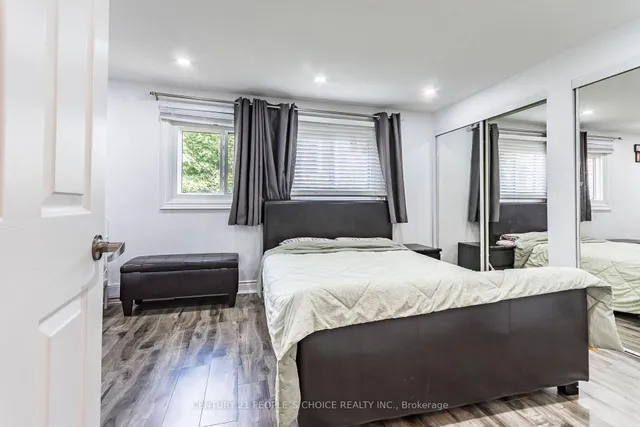 Additional image 3 of 31 Mccallum Crt Unit 31