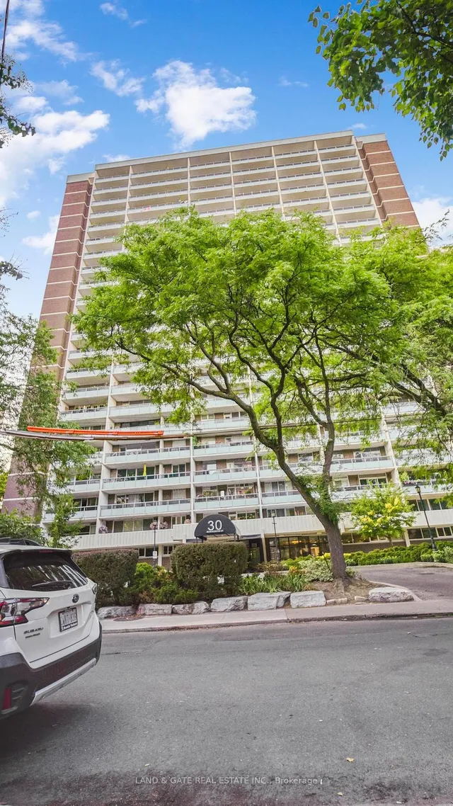 Additional image 19 of 30 Gloucester St Unit 1607