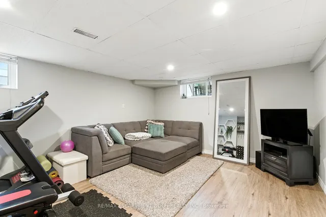 Additional image 21 of 26 Gillard St