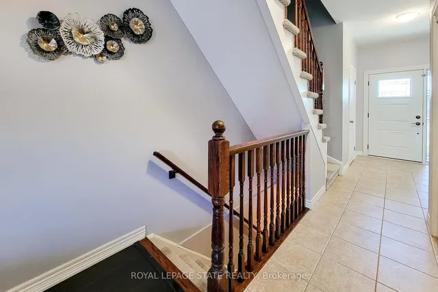 Additional image 37 of 110 Marina Point Cres