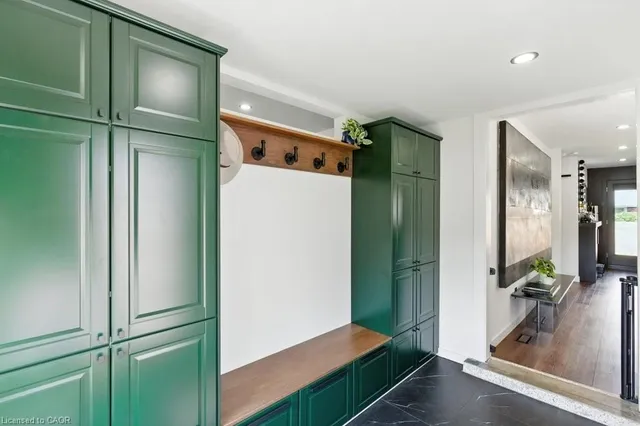 Additional image 6 of 30 Cloke Crt