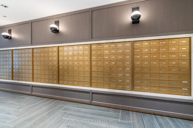 Additional image 33 of 405 Dundas St Unit 813