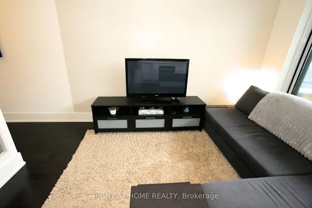 Additional image 15 of 330 Richmond St Unit 210