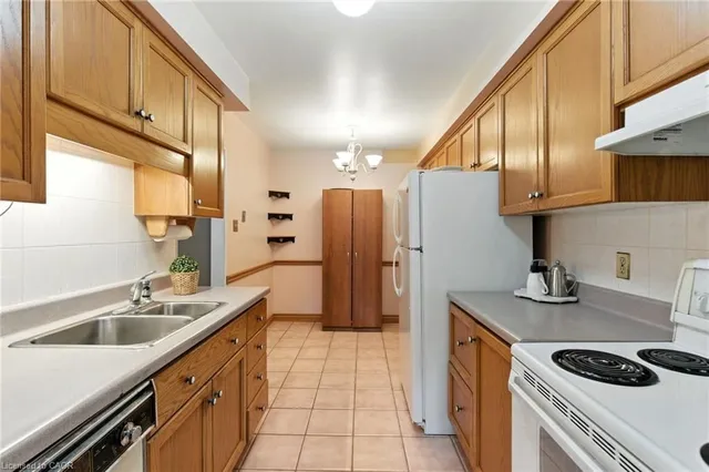 Additional image 12 of 3008 Palmer Dr Unit 5