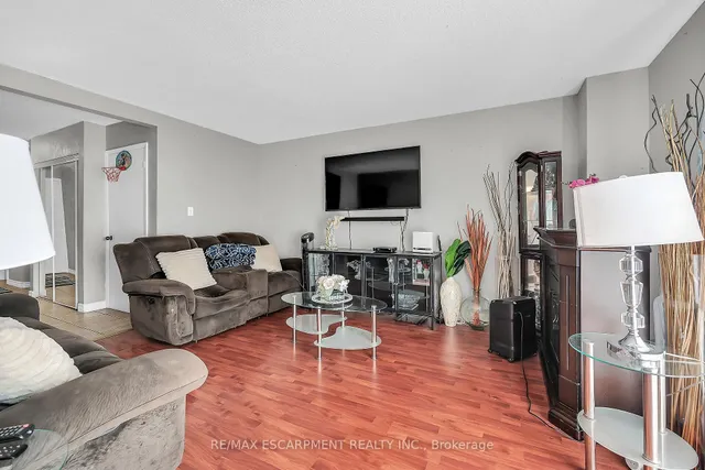 Additional image 7 of 25 Redbury St Unit 18