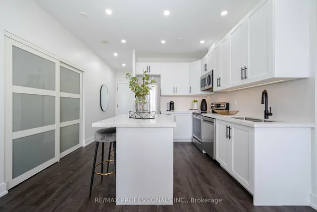 Additional image 15 of 700 Humberwood Blvd Unit PH21