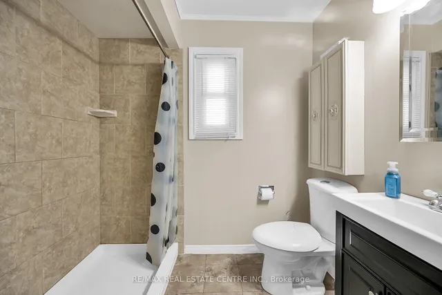 Additional image 17 of 894 Garth St