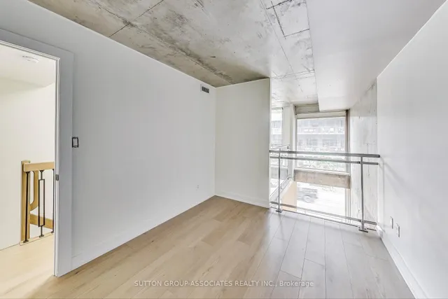 Additional image 13 of 1029 King St Unit 213