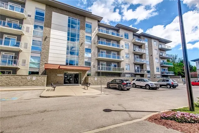 Additional image 3 of 16 Markle Cres Unit 311