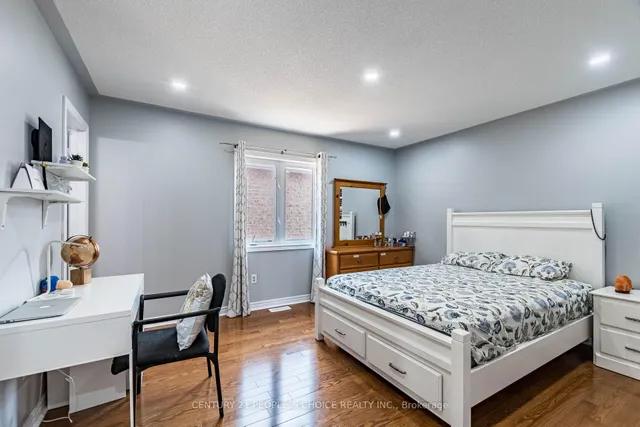 Additional image 27 of 9 Mellowood Ave