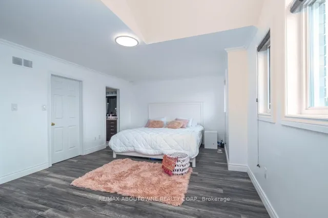 Additional image 28 of 14 SABLE Dr