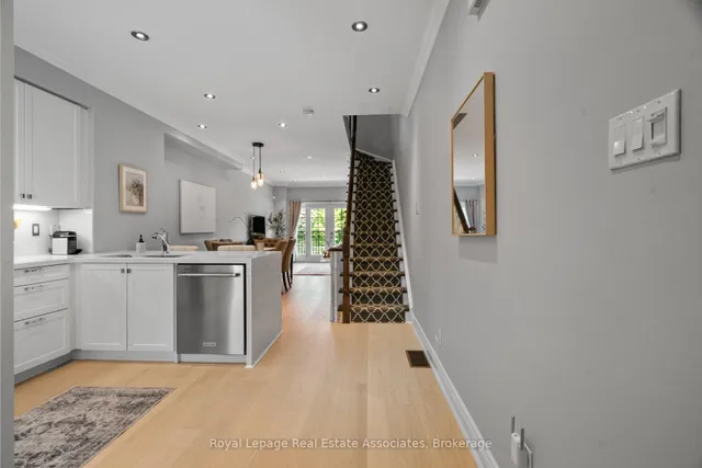 Additional image 5 of 1 Baxter St Unit 8