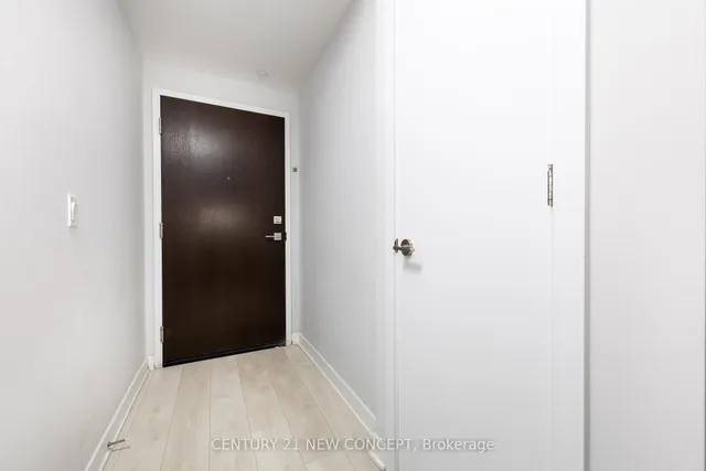 Additional image 2 of 2221 Yonge St Unit 3906