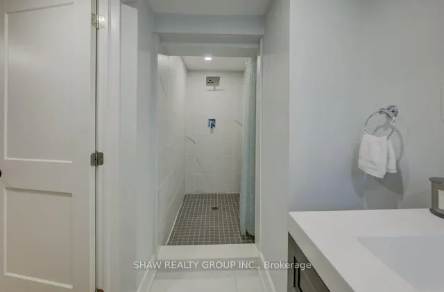 Additional image 35 of 28 Barons Ave