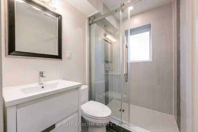 Additional image 20 of 701 Dupont St