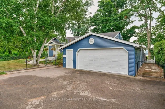 Additional image 2 of 636 WEST OVAL Dr