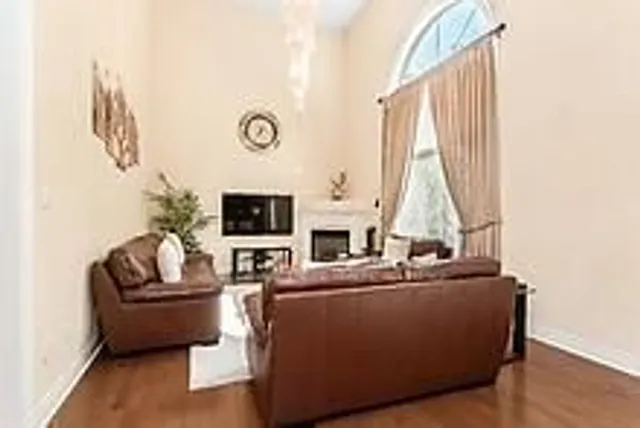 Additional image 14 of 36 Valleyridge Cres