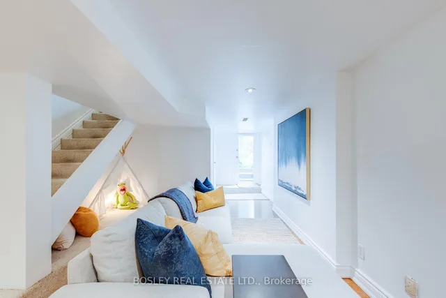 Additional image 23 of 55 Robbins Ave