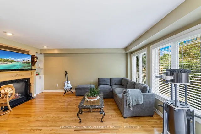 Additional image 15 of 365 Turnberry Cres