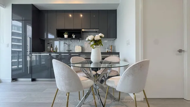 Additional image 5 of 115 Mcmahon Dr Unit 3707