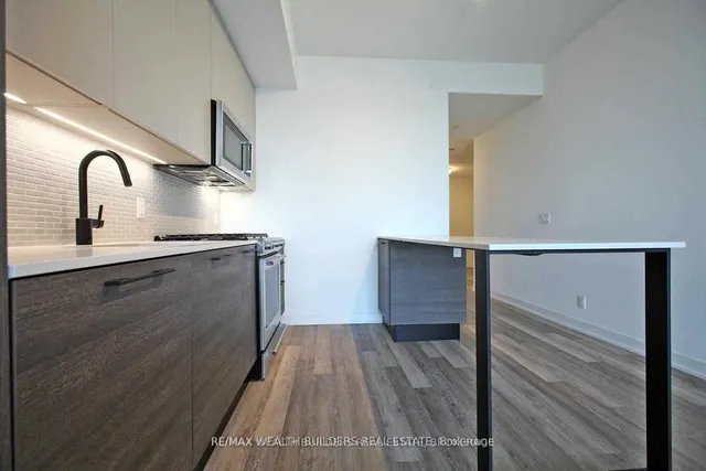 Additional image 12 of 2118 Bloor St Unit 511