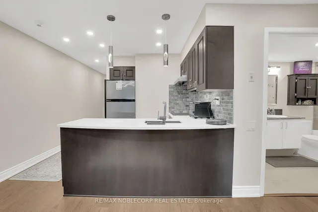 Additional image 12 of 33 Sheppard Ave Unit 500