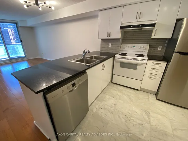 Additional image 3 of 801 Bay St Unit 902