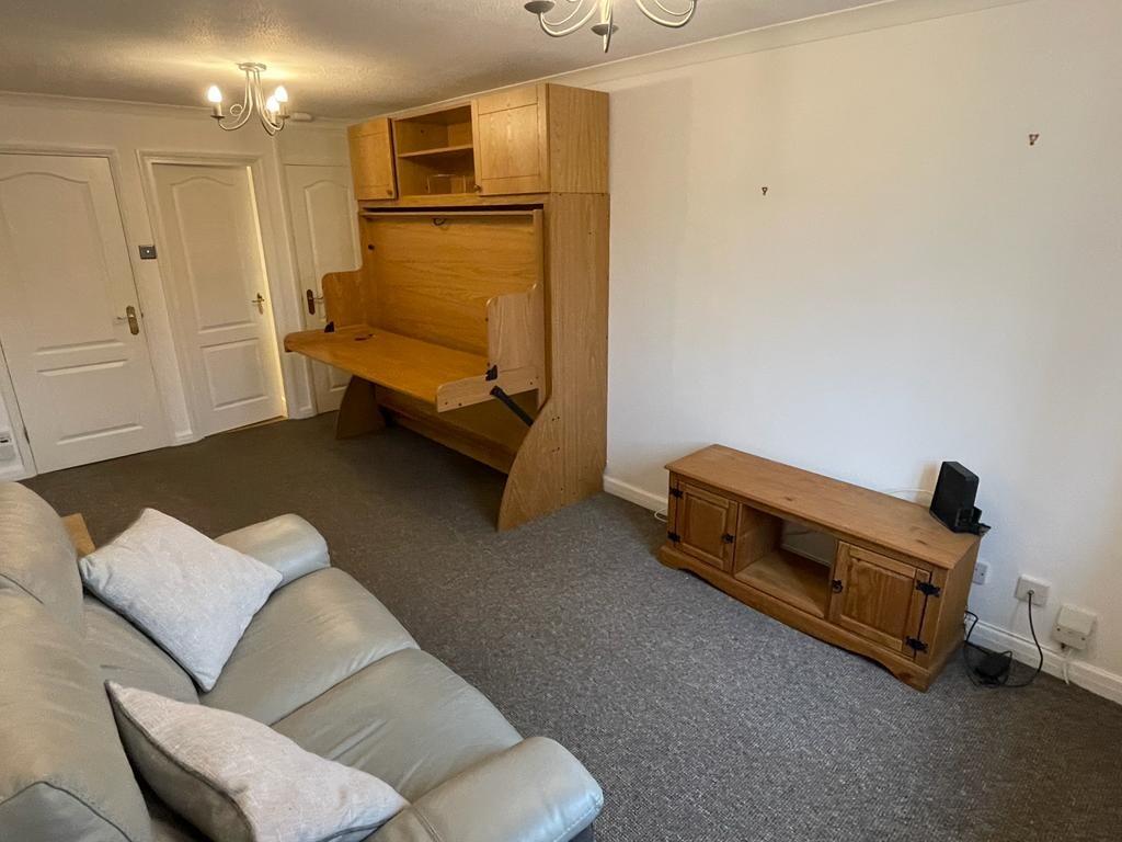 Additional image 5 of Walsingham Close, Hatfield