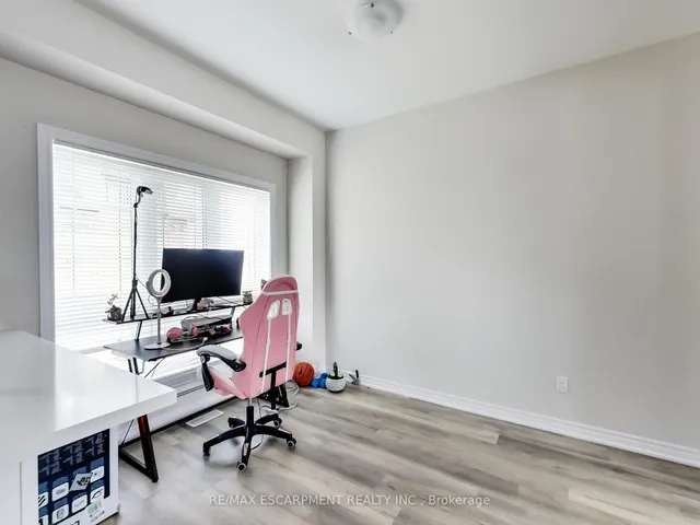 Additional image 11 of 19 PICARDY Dr Unit 23