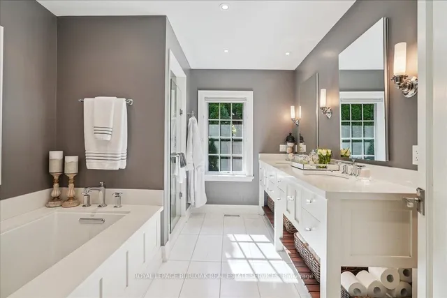 Additional image 15 of 391 Rossmore Blvd