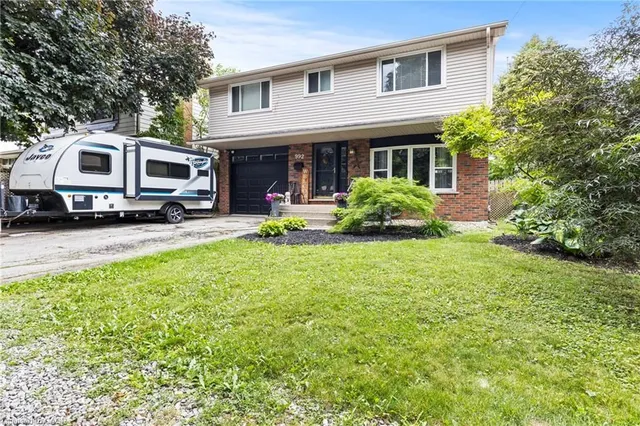 Additional image 3 of 992 Garth St