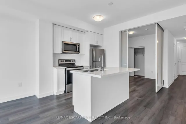 Additional image 3 of 470 Dundas St Unit 220