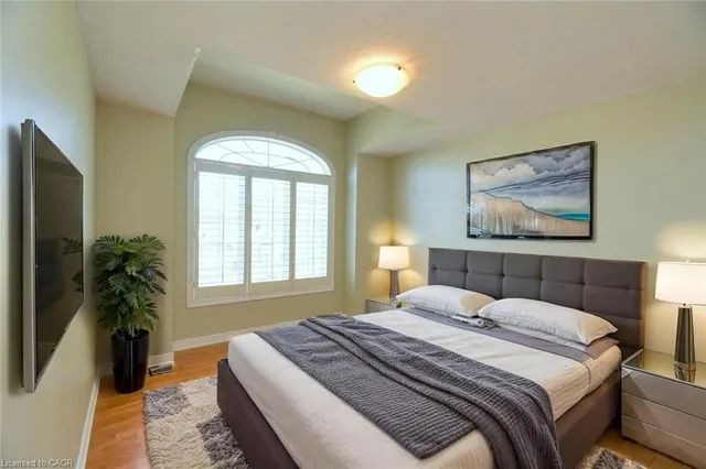 Additional image 15 of 43 Lowinger Ave