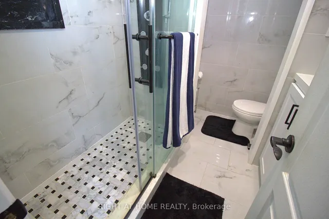 Additional image 10 of 90 Ling Rd Unit 904