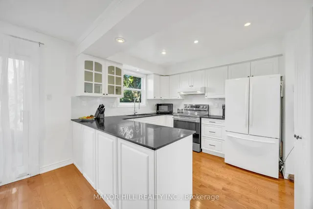 Additional image 11 of 72 Lacewood Cres
