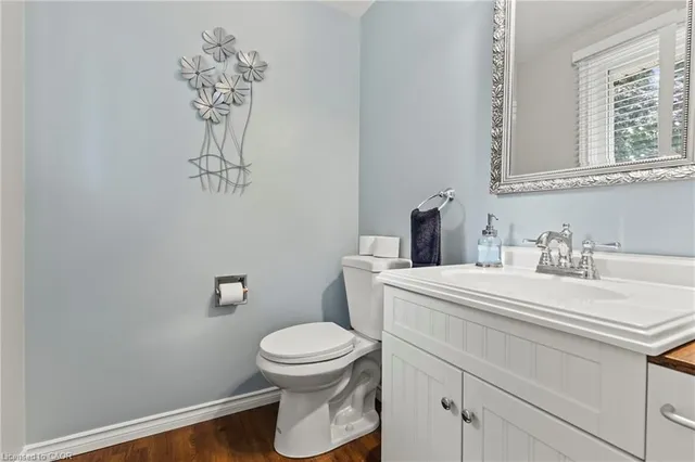 Additional image 16 of 992 Garth St