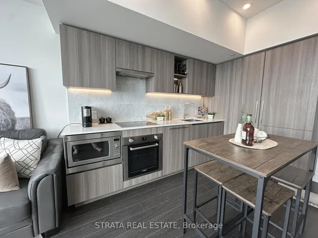 Additional image 21 of 19 Bathurst St Unit 3915