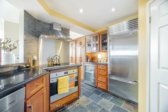 Additional image 9 of 310 Mill St Unit 1109