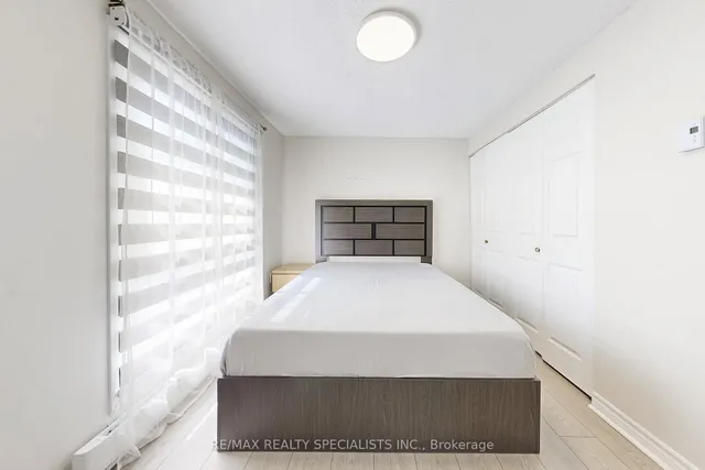 Additional image 11 of 17 Gladstone Sq