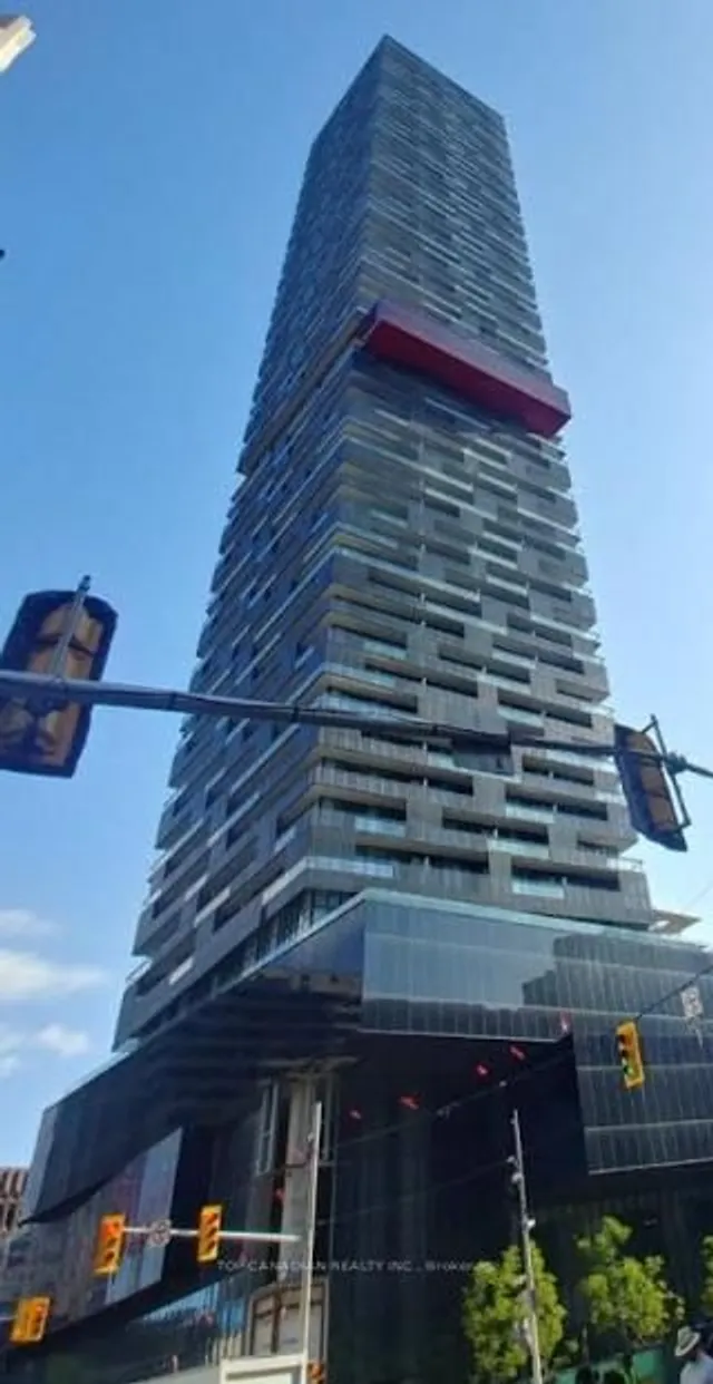 8 Eglinton Ave Unit 3302