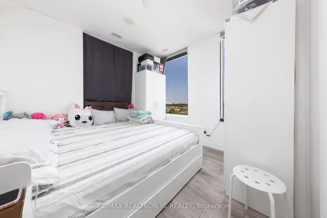 Additional image 9 of 3100 Keele St Unit 803