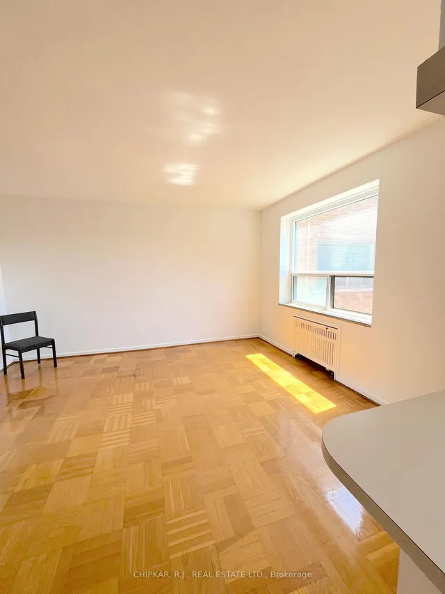 Additional image 3 of 2000 Bloor St Unit 315