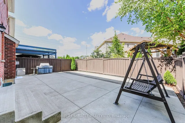 Additional image 39 of 122 Bonnie Braes Dr