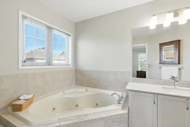 Property image for 1233 Lamont Cres