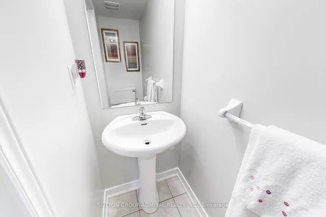 Additional image 20 of 34 Beachville Circ