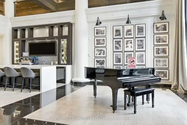 Additional image 38 of 118 King St Unit 523