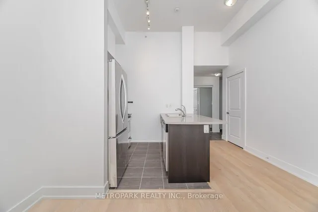 Additional image 9 of 85 Robinson St Unit 102