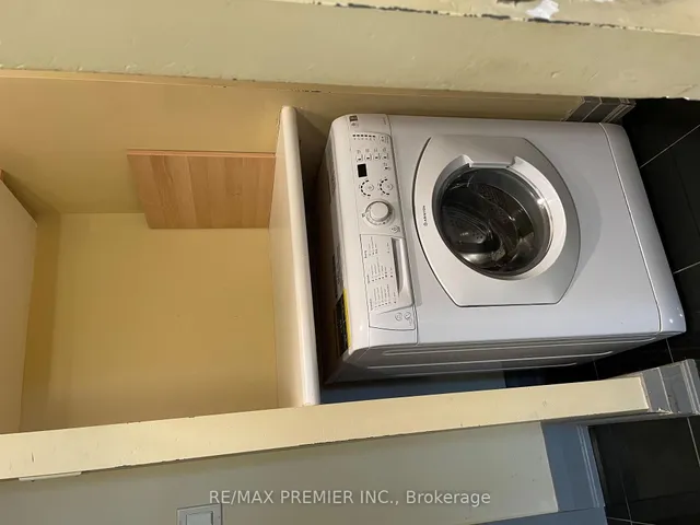 Additional image 20 of 2737 Keele St Unit 325